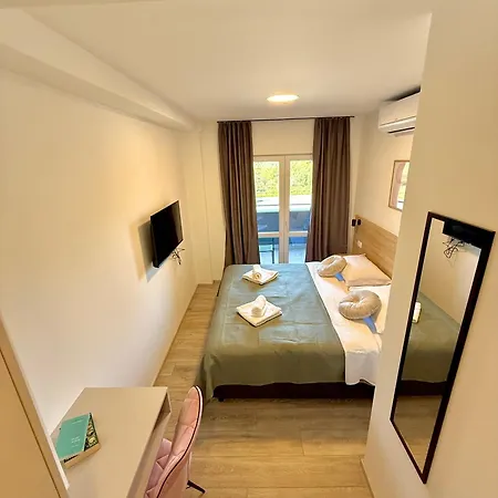 Cloud9 Airport Appartement Mocici